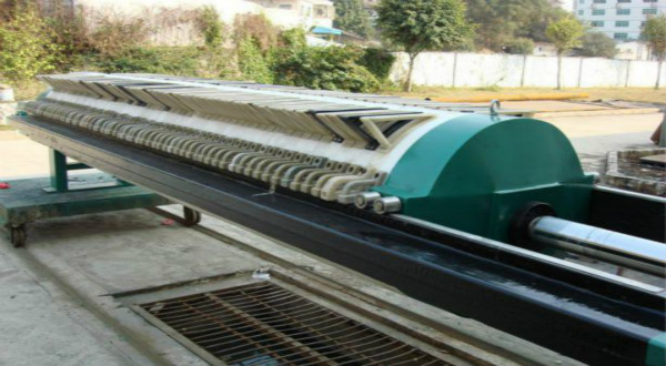 隔膜式壓濾機設(shè)備構(gòu)造及工作原理-污水處理設(shè)備-樂中環(huán)保